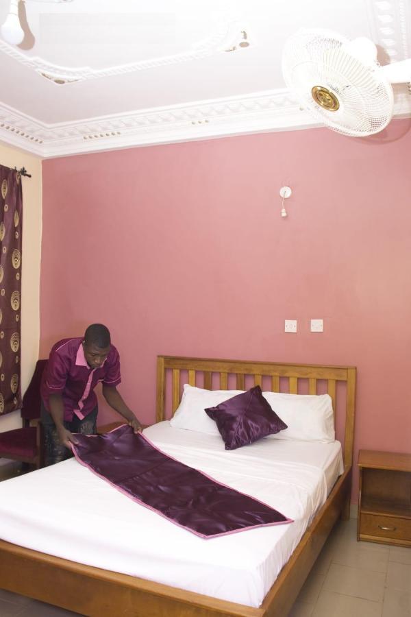 Britannia Hotel Cmr Yaoundé Kültér fotó