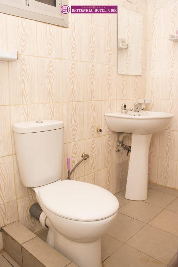 Britannia Hotel Cmr Yaoundé Kültér fotó