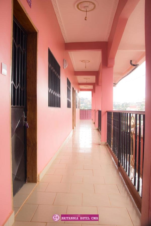 Britannia Hotel Cmr Yaoundé Kültér fotó