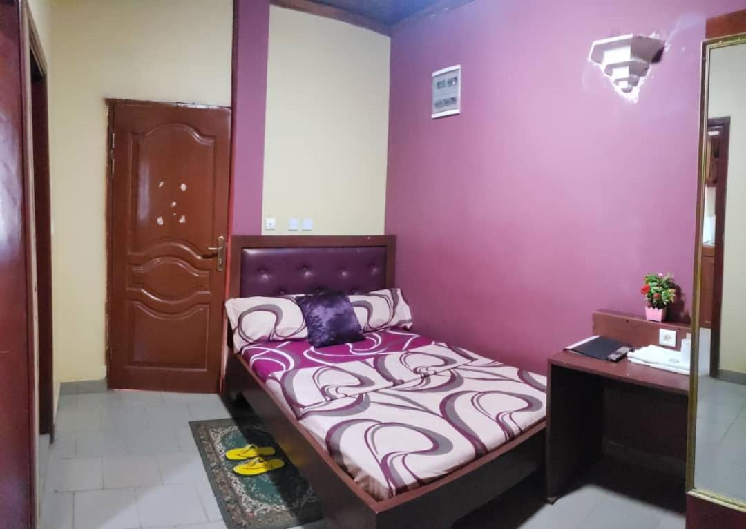 Britannia Hotel Cmr Yaoundé Kültér fotó