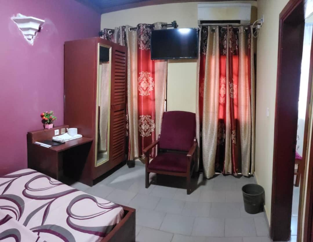 Britannia Hotel Cmr Yaoundé Kültér fotó