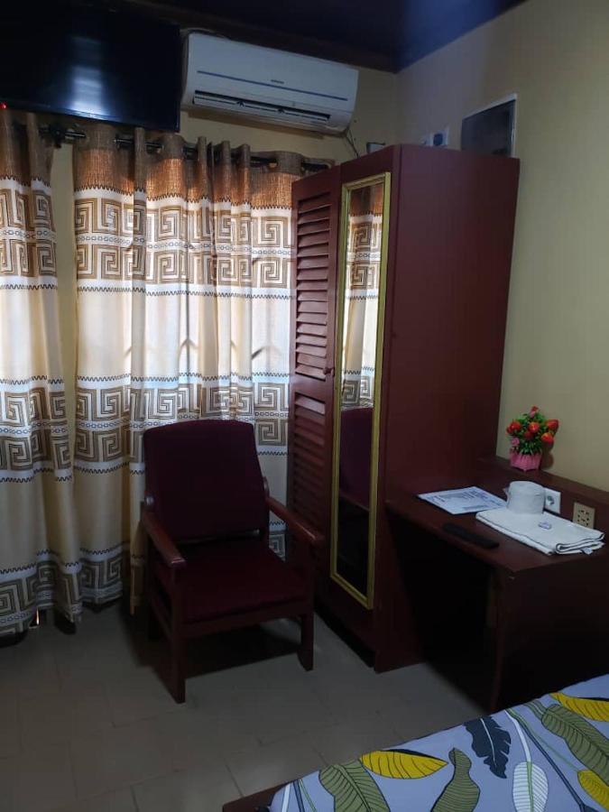 Britannia Hotel Cmr Yaoundé Kültér fotó