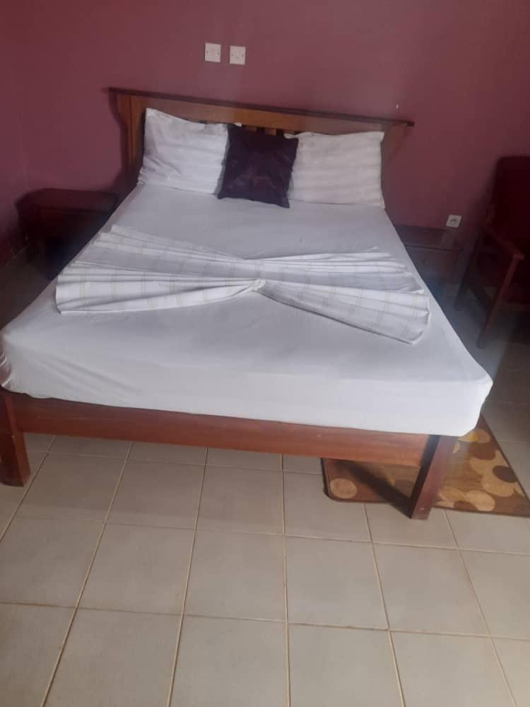 Britannia Hotel Cmr Yaoundé Kültér fotó